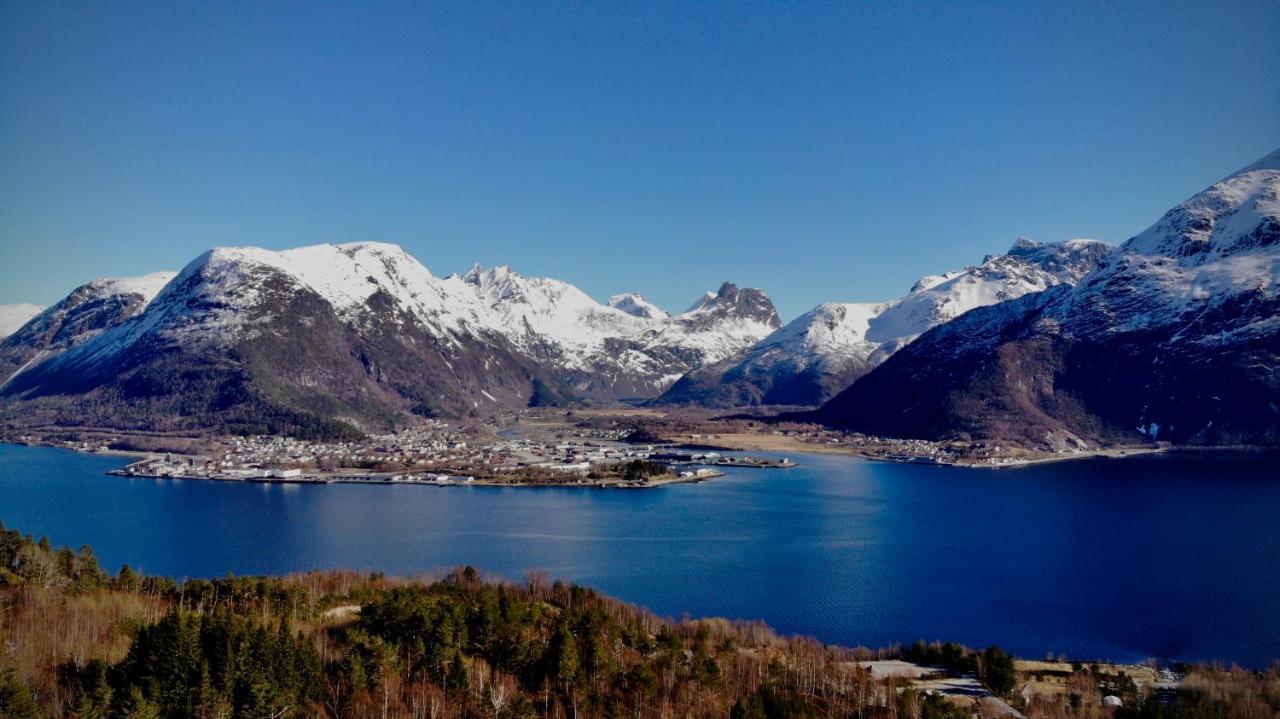 Andalsnes Sentrum 1-Room Apartment No3 Екстер'єр фото